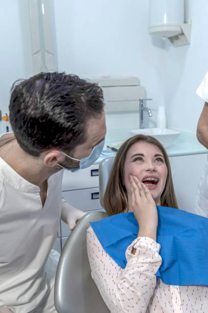 Best Emergency Tooth Extraction  in Citrus City, TX